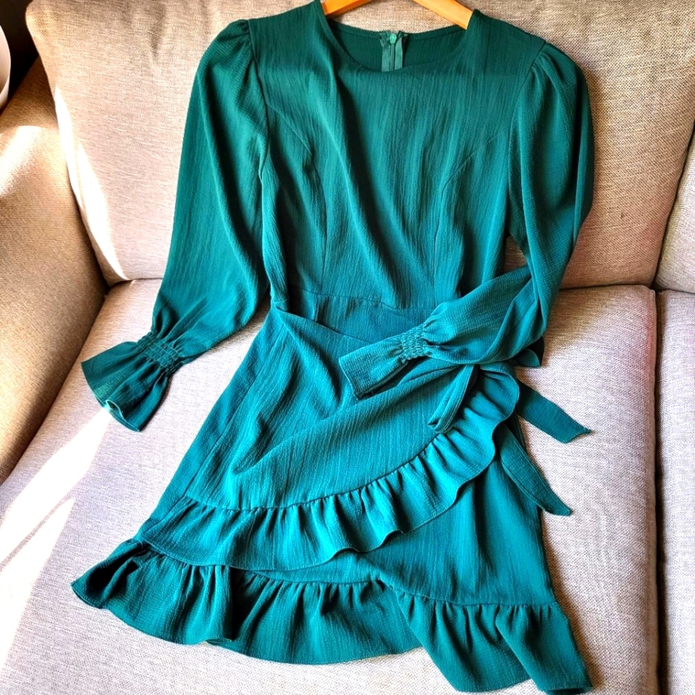 Long sleeve Wrap Dress Round Neck with Ruffles
